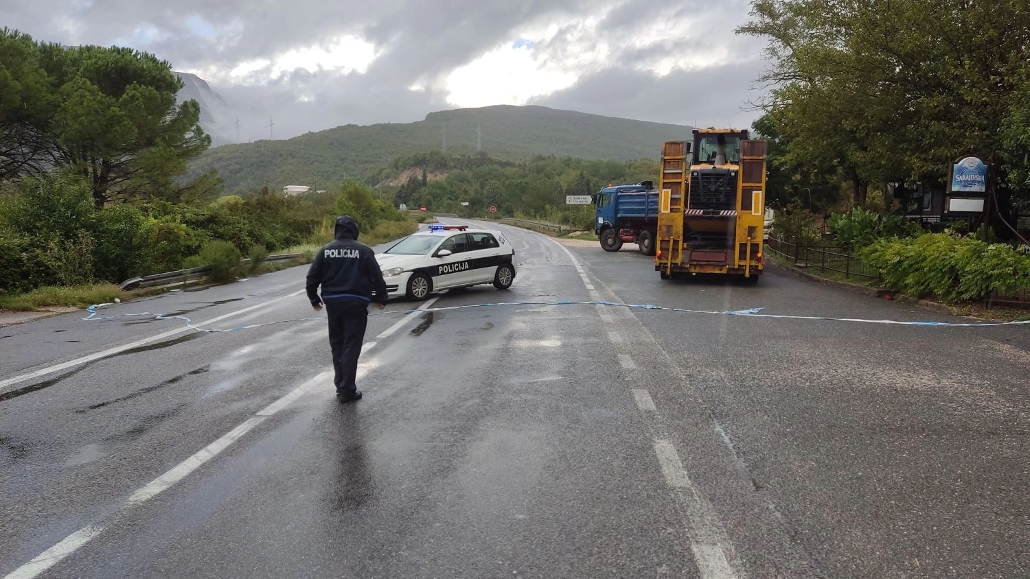 Otvorena magistralna cesta od Jablanice do Konjica, od Sarajeva do Mostara moguće samo zaobilaznim, alternativnim putevima